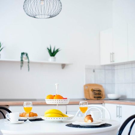 Apartman Karla Sinj Exterior foto