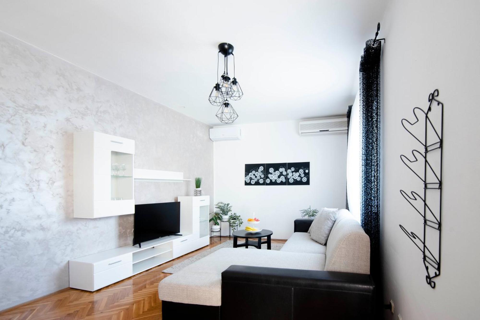 Apartman Karla Sinj Exterior foto
