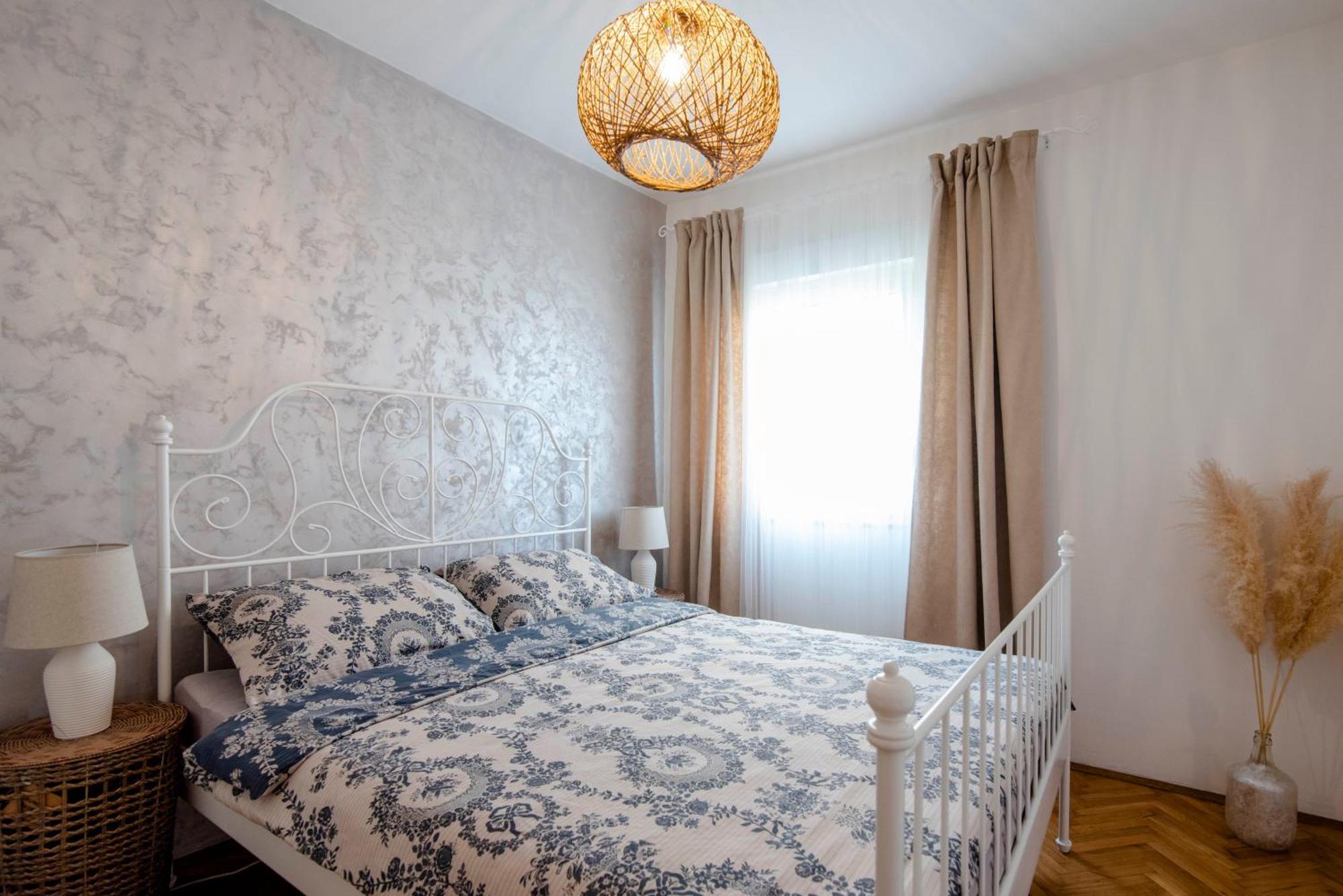 Apartman Karla Sinj Exterior foto